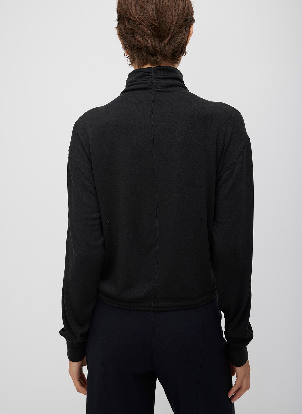 Cropped Funnel Neck Pullover