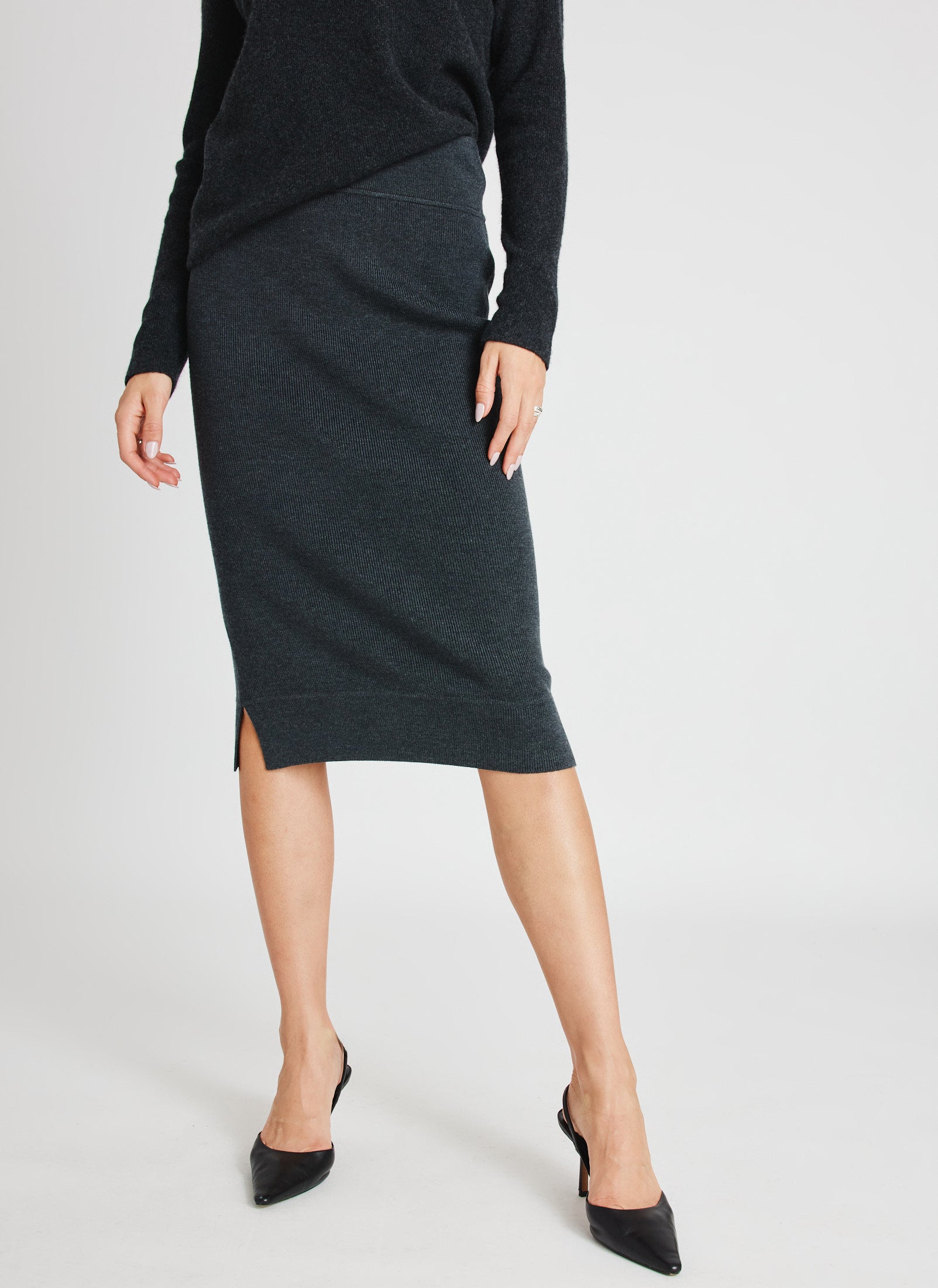 Shop Women Merino Wool FS Slip Type Thermal Set Dark Grey at Woollen Wear
